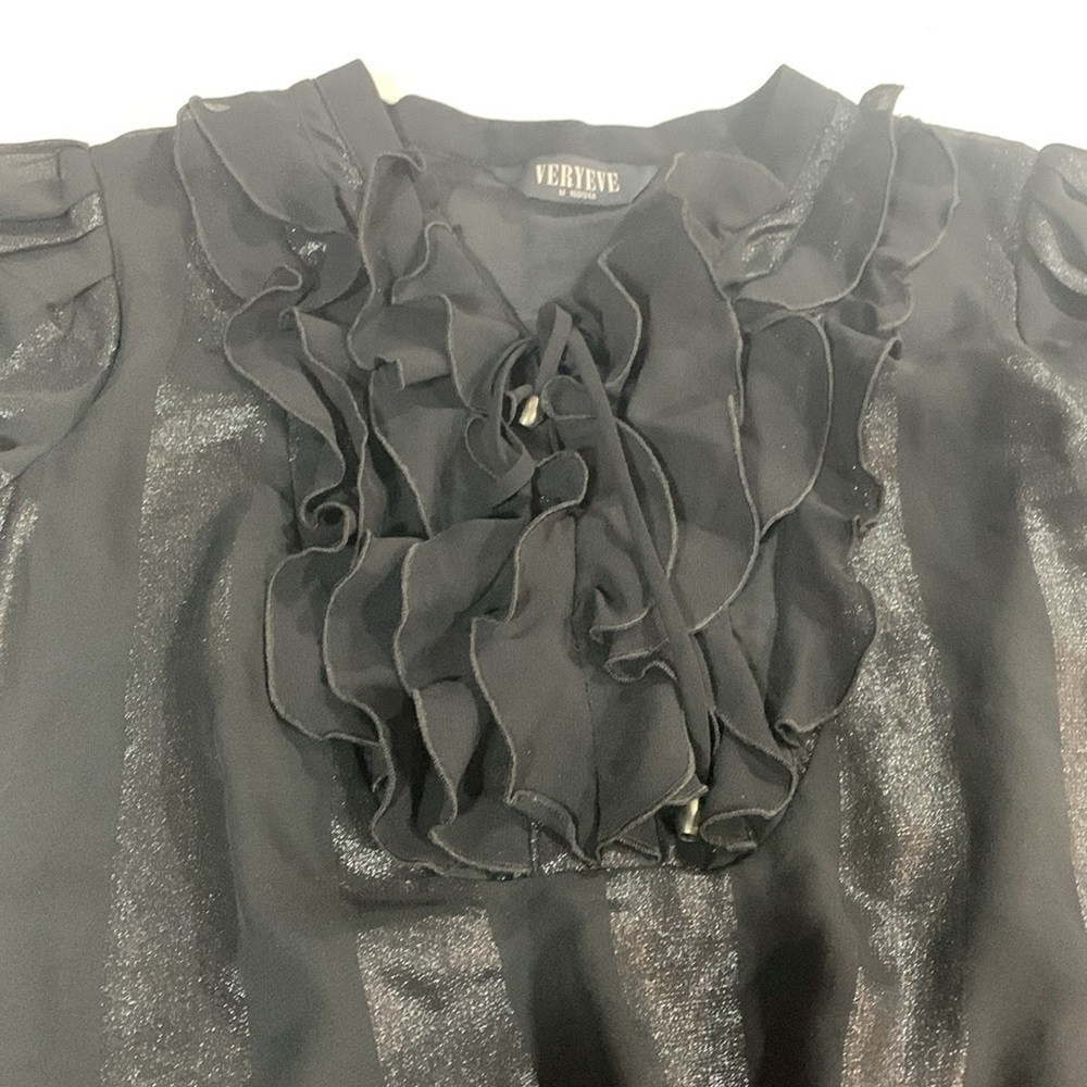Veryeve Ruffeled Blouse - Picture 2 of 5